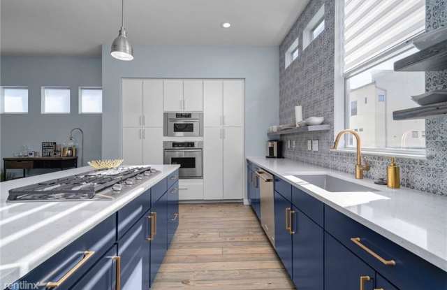 1209 Kinney Ave Apt D - 1209 Kinney Avenue, Austin, TX 78704