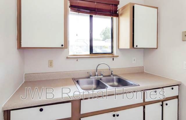2416 Seabury Pl N Gallery 2