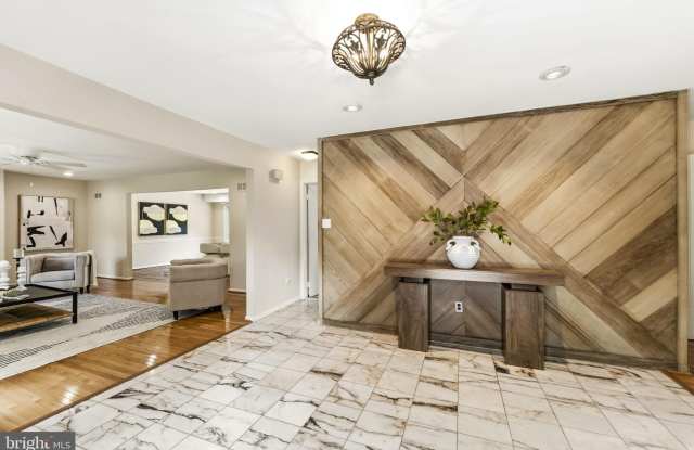 8566 BRICKYARD Road Gallery 2
