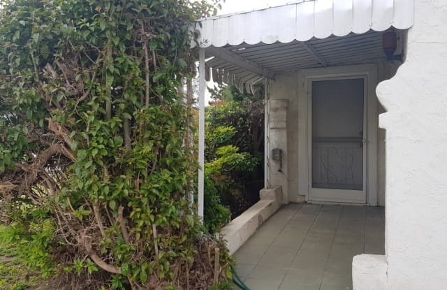 1529 AVE S CARMELINA - 1529 West Avenue South, Turlock, CA 95380