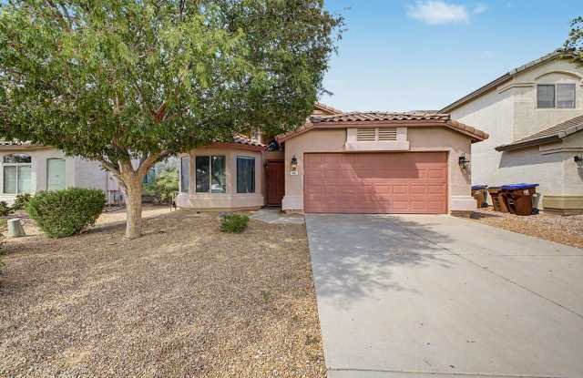 Three Bedroom, Two Bathroom Home in San Tan Valley! Gallery 1