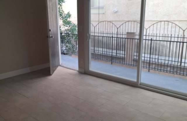 Las Palmas Apartments Gallery 4