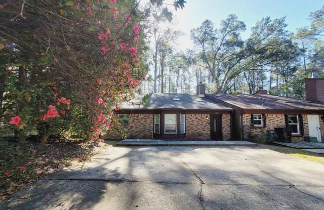 SPACIOUS 4/2 w/ Washer/Dryer, Stainless Appliances, Huge Fenced Yard,  Sunroom! Across from Comm Pool  Inc Lawn Maint! Avail NOW for $2000/month! photos photos