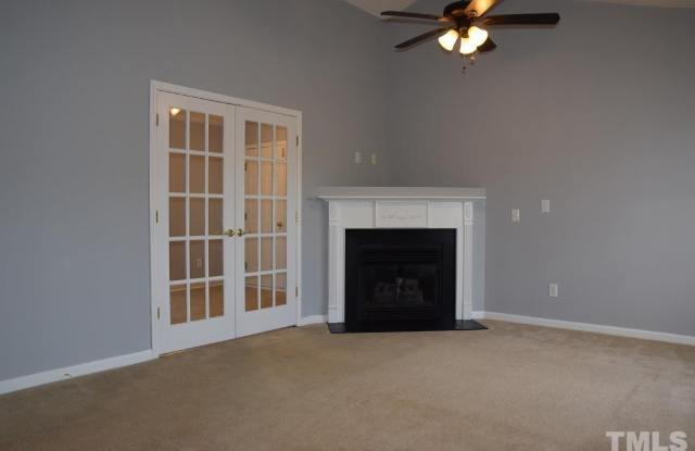 812 Willowedge Court Gallery 4