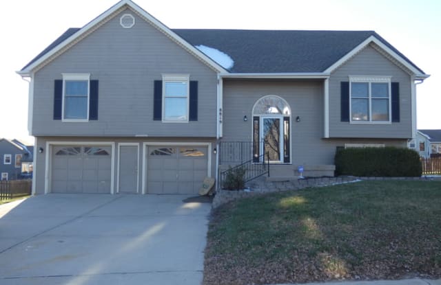 8819 Northeast 110th Street - 8819 NE 110 St, Kansas City, MO 64157