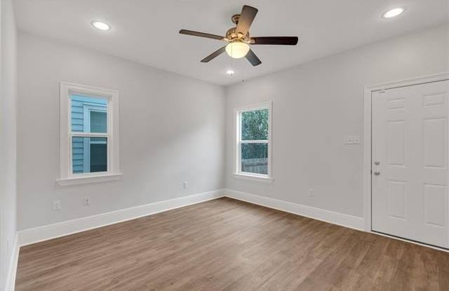 1633 EAGLE Street Gallery 4