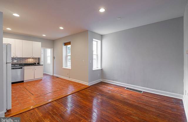 2524 CARPENTER STREET Gallery 4