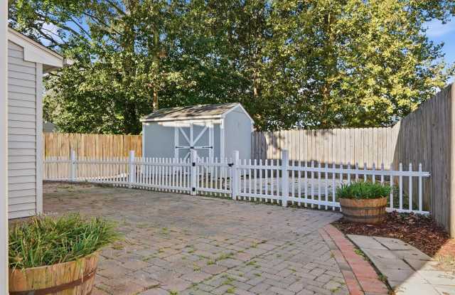 4865 Halwell Drive Gallery 4