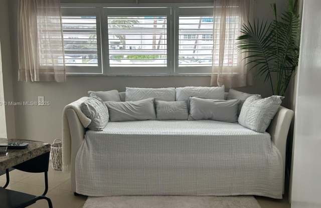 6767 Indian Creek photos photos