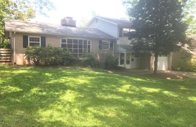 6218 NELWAY Drive Gallery 2