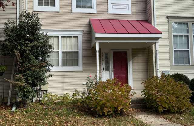 Beautiful 3BR 3.5BA 3 level townhome located in the Germantown Estates Community photos photos
