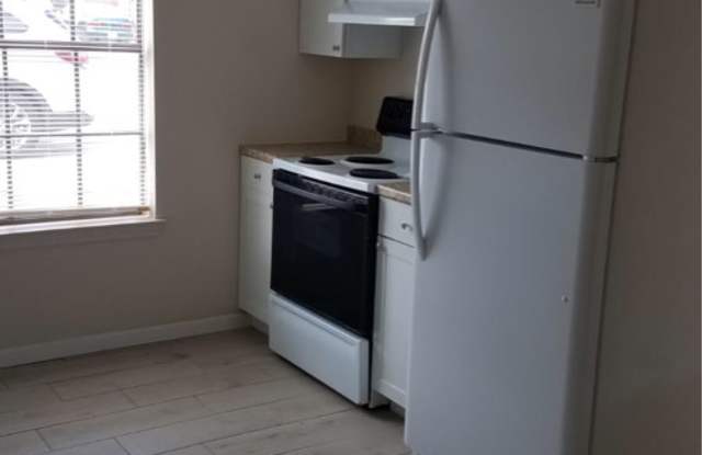208 Erby Avenue - B Gallery 2