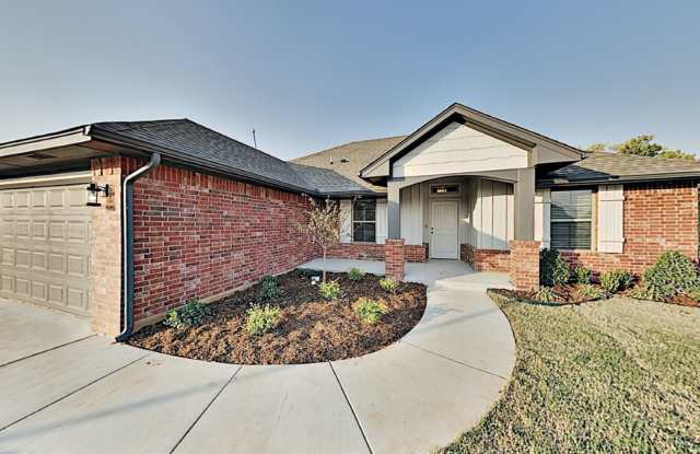 4 Bedroom 2 Bathroom Home Centrally Located in OKC (Storm Shelter Included) Gallery 3