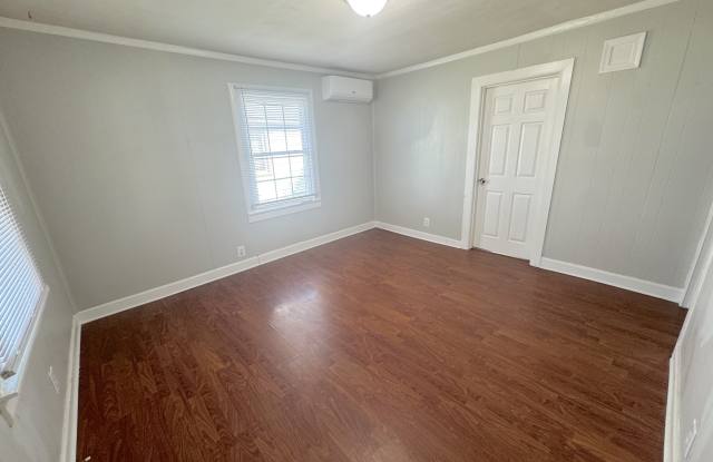 104 Cushing St photos photos