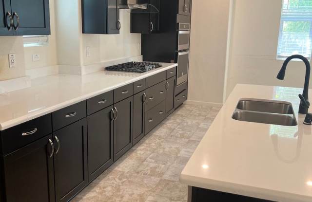 Available Now! - 9911 Del Surf Ln, Elk Grove - 4Bx3B Gallery 4