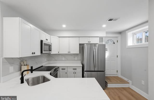 1301 SOMERSET Place NW photos photos