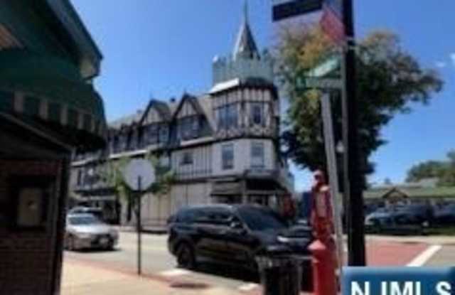 22 S Broad Street Gallery 1