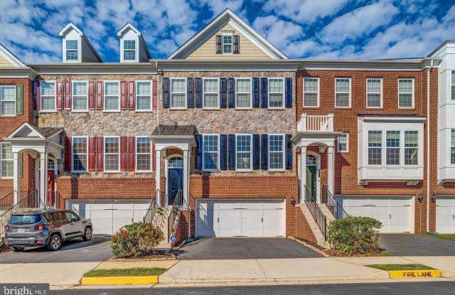 20637 ERSKINE Terrace photos photos