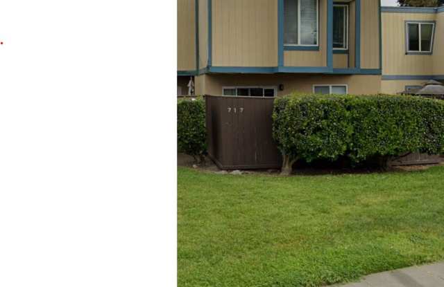 Fully Remodeled 3 Bedroom Townhome Available Soon! - 717 Simpson Place, Santa Rosa, CA 95401