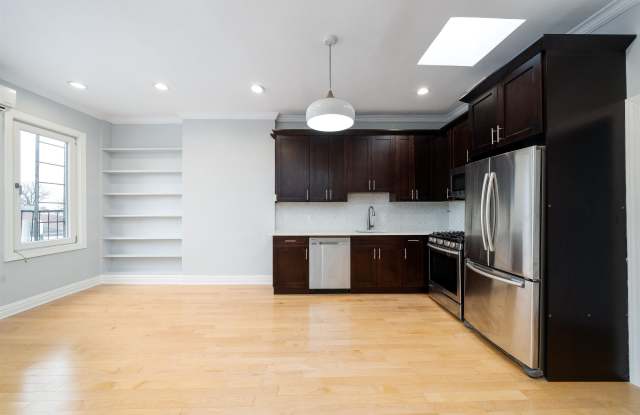 13 BENTLEY AVE photos photos