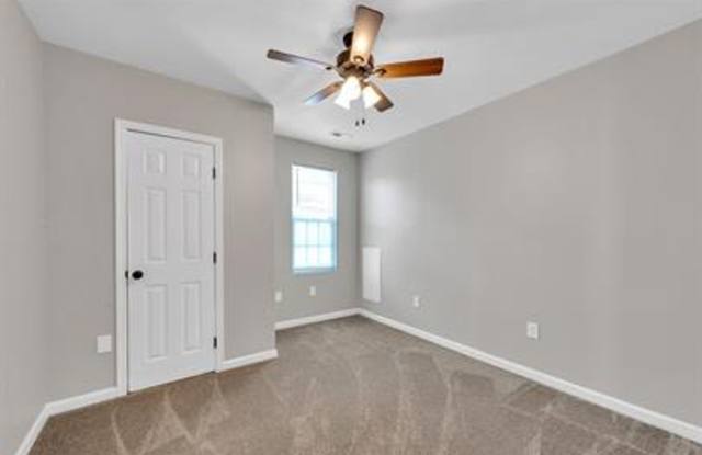 1009 Elkin St. Gallery 4