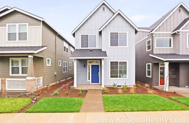 *NEW Construction* Stunning 3BD, 2.5 BA* Single Family Home Featuring Modern Upgrades* in South Hillsboro Reed's Crossing Community* - 8277 Apricot Lane, Washington County, OR 97078