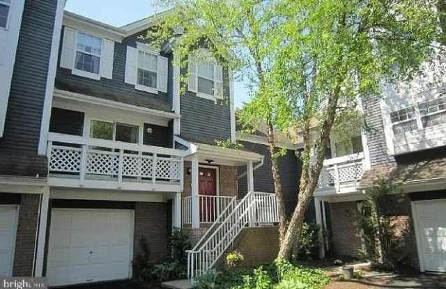 2 HALSTEAD Place photos photos