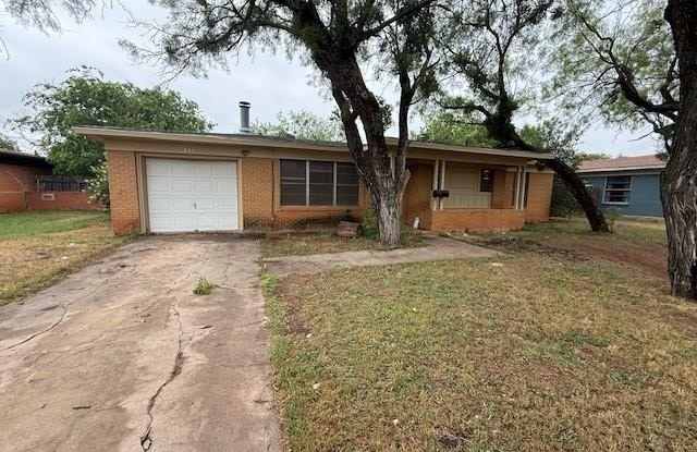 725 S La Salle Drive - 725 South La Salle Drive, Abilene, TX 79605