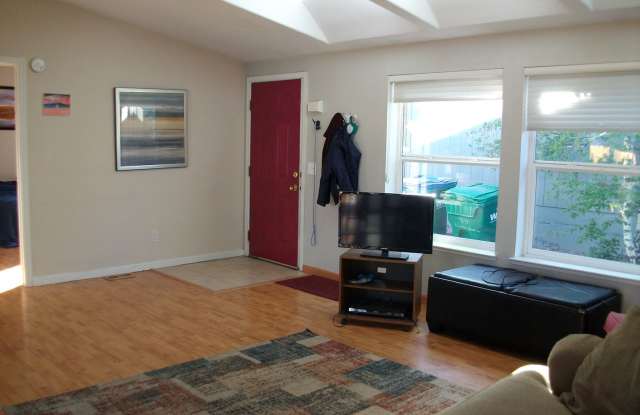 Well maintained 3 bedroom, 2 bath, 2-car garage $2350.00 Gallery 4