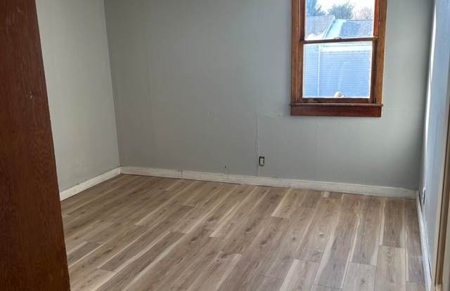 3 bedroom 1 bath home Gallery 4