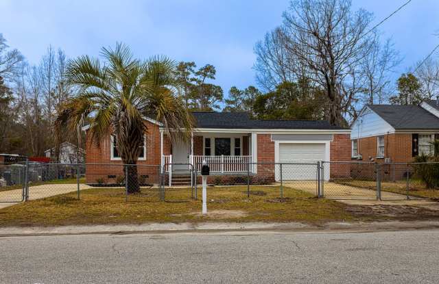 Welcome to this beautiful newly renovated 3-bedroom brick ranch! photos photos