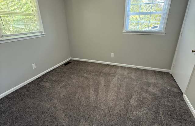 3-bedroom, 2 full bath duplex in the desirable Lansdowne area photos photos