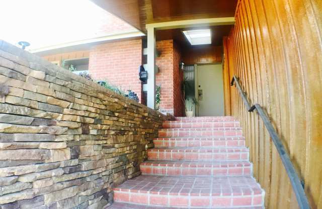 Hills of Studio City South of the boulevard - 3654 Willowcrest Avenue, Los Angeles, CA 91604