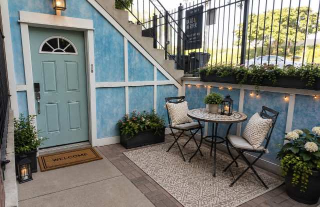 1532 N Greenview Avenue Gallery 2