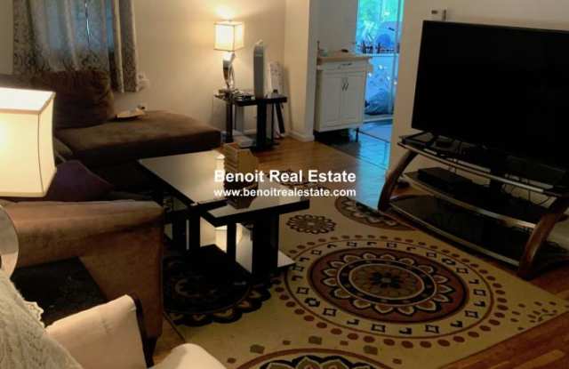 8 Bartlett Dr. - 8 Bartlett Drive, Woburn, MA 01801