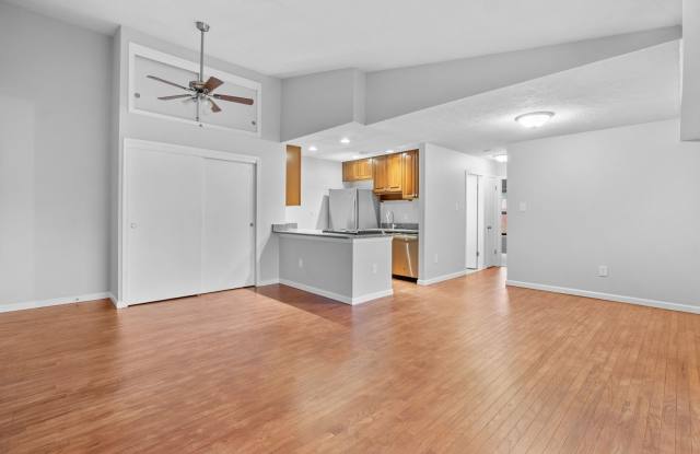 Open Concept and Renovated Top Level Condo. Close to BWI, Ft. Meade & NSA - 108 Mountain Road, Glen Burnie, MD 21060