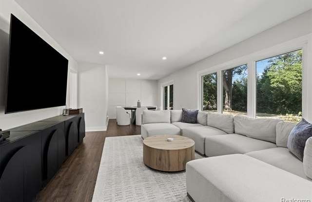 6511 Timber Ridge Drive Gallery 3