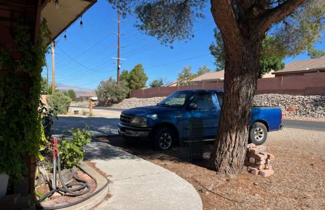 Attached Room/Casita for rent- Utilities Included photos photos