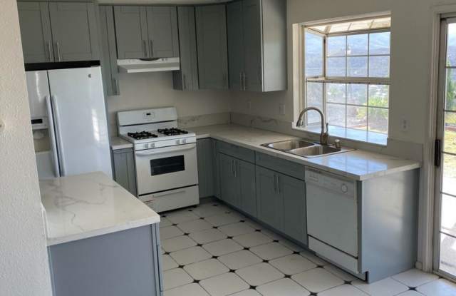 3807 Via Escuda - 3807 Via Escuda, Rancho San Diego, CA 91941