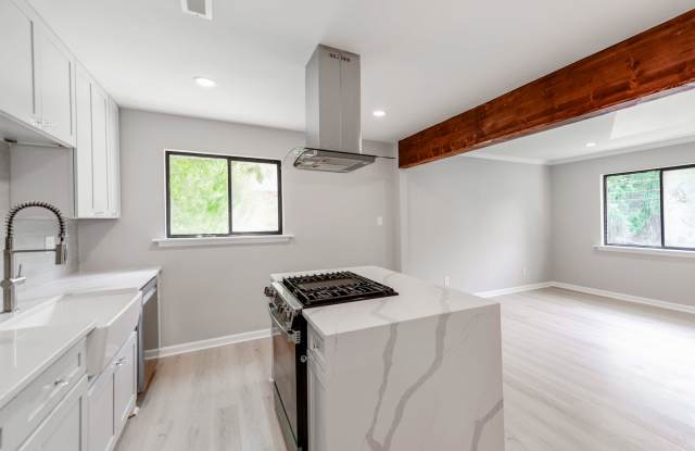 4925 Springview Road photos photos