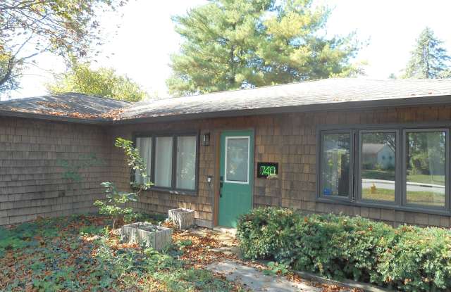 740 W Auman Drive photos photos