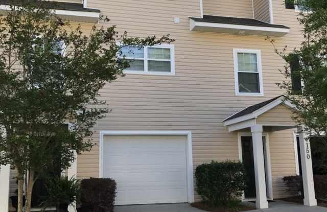 Beautiful Townhome Located in Ashley Park! photos photos