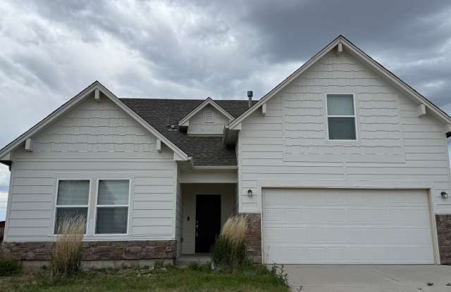 Charming 3 Bedroom Home In Falcon Highlands Available Now! photos photos Charming 3 Bedroom Home In Falcon Highlands Available Now! photos photos