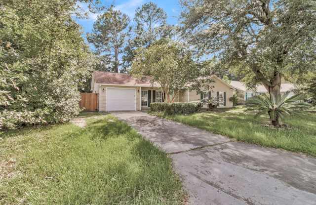Convenient Summerville Living Gallery 1