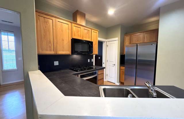 7146 NE Cherry Drive Gallery 4