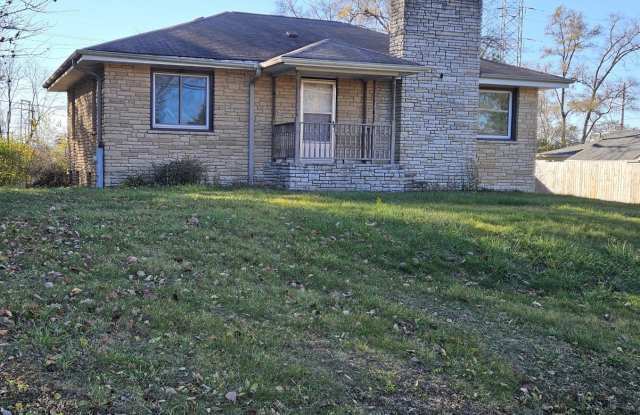 811 Hoyle Road - 811 Hoyle Road, DuPage County, IL 60148