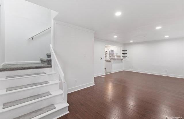 22712 Clairwood Street Gallery 4