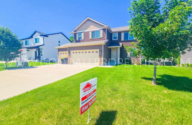 4 Bed Waukee Home with Granite Counters & Covered Deck photos photos 4 Bed Waukee Home with Granite Counters & Covered Deck photos photos