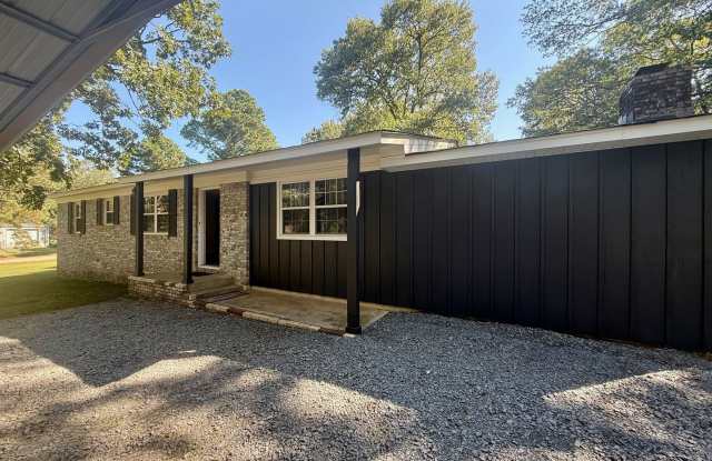 2608 Hurricane Lake Road - 2608 Hurricane Lake Road, Bryant, AR 72019