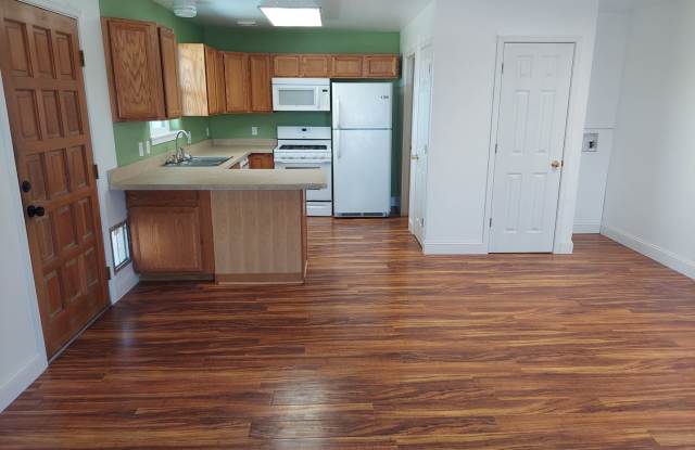 2 Bedroom Home on Several Acres with Possibility of Horse Pasture! Gallery 1